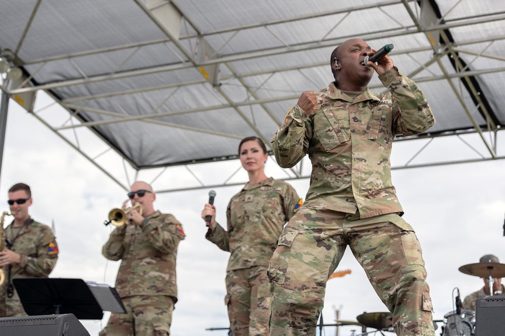 Bliss, El Paso come together for 'Pop Goes the Fort' Independence Day celebration