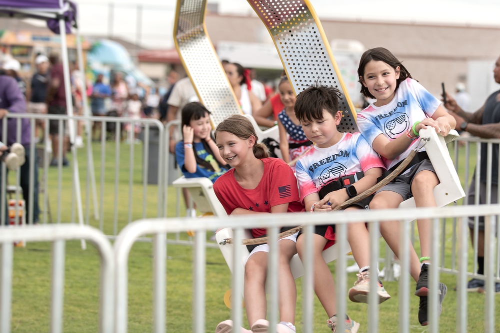 Bliss, El Paso come together for 'Pop Goes the Fort' Independence Day celebration