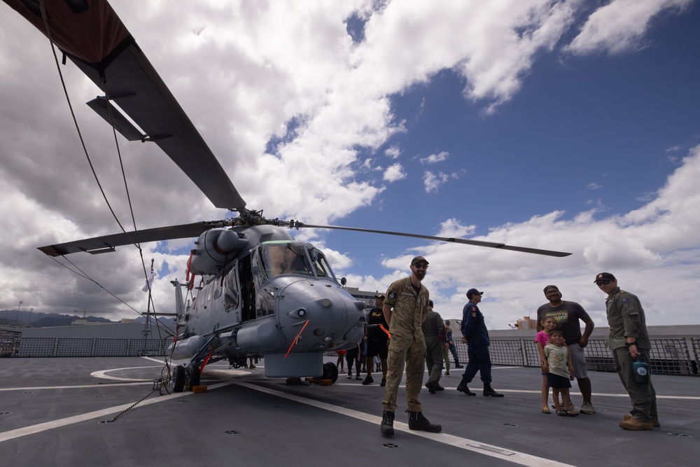 DVIDS Images HMNZS Aotearoa Hosts Open Ship Day During RIMPAC 2025