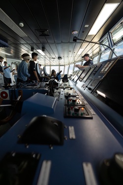 HMNZS Aotearoa hosts Open Ship Day during RIMPAC 2024 [Image 6 of 6]
