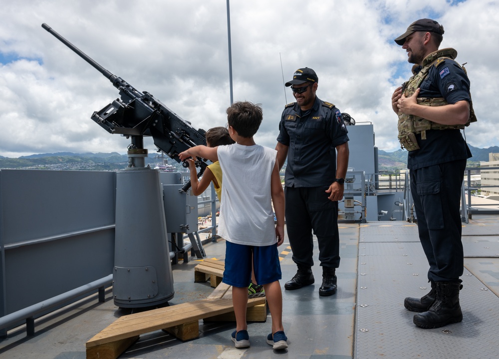 Visitors Aboard HMNZS Aotearoa (A11)