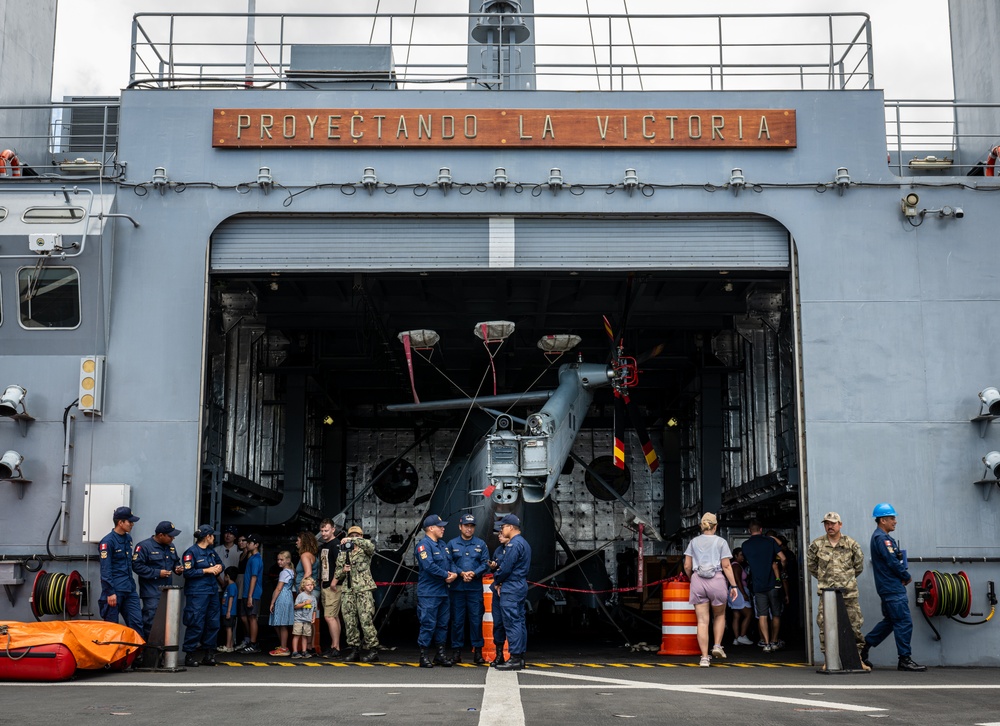 Visitors Aboard BAP Pisco (AMP 156) During RIMPAC 2024 Open Ship Day