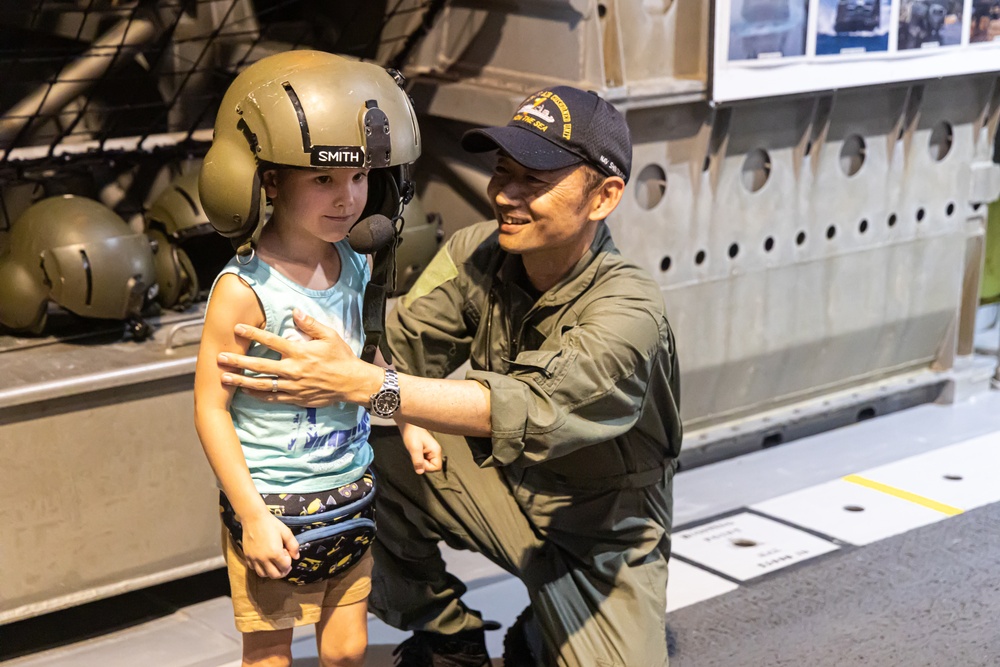 JS Kunisaki (LST 4003) Welcomes Visitors During Open Ship Day at RIMPAC 2024