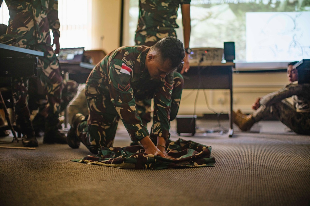 Indonesian marines teach jungle survival through subject matter expert exchange at RIMPAC 2024