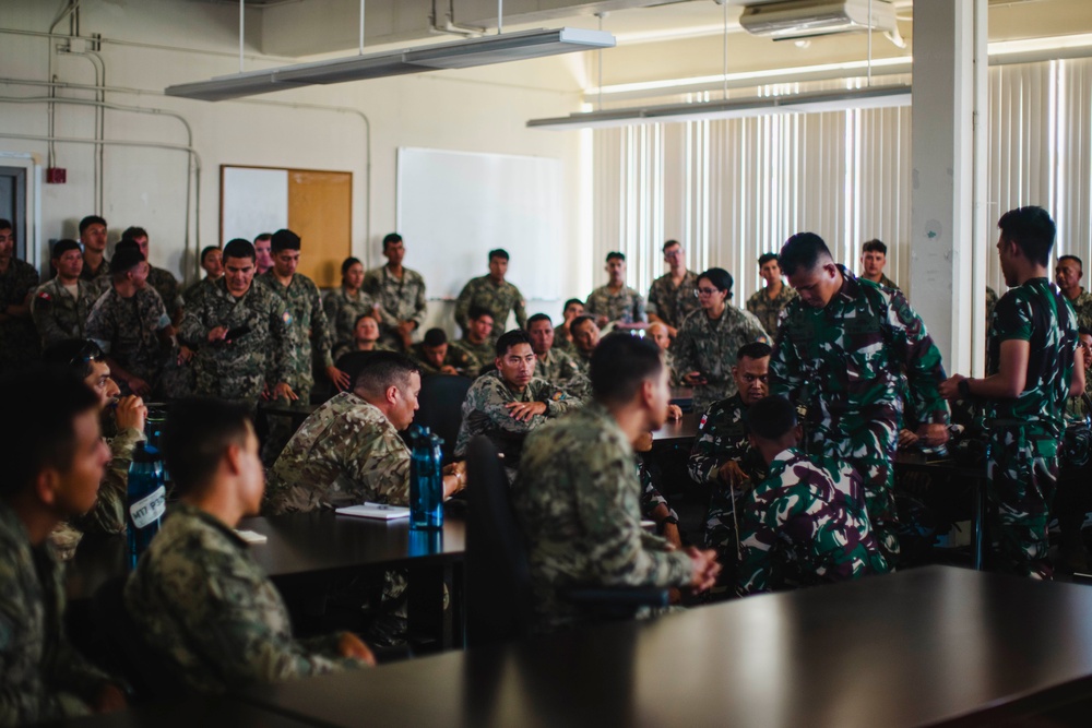 Indonesian marines teach jungle survival through subject matter expert exchange at RIMPAC 2024