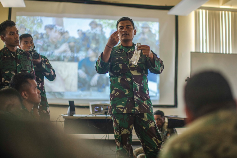 Indonesian marines teach jungle survival through subject matter expert exchange at RIMPAC 2024