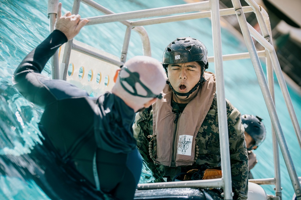 Sink or Swim: Mexican Naval Infantry Corps marines complete shallow water egress training