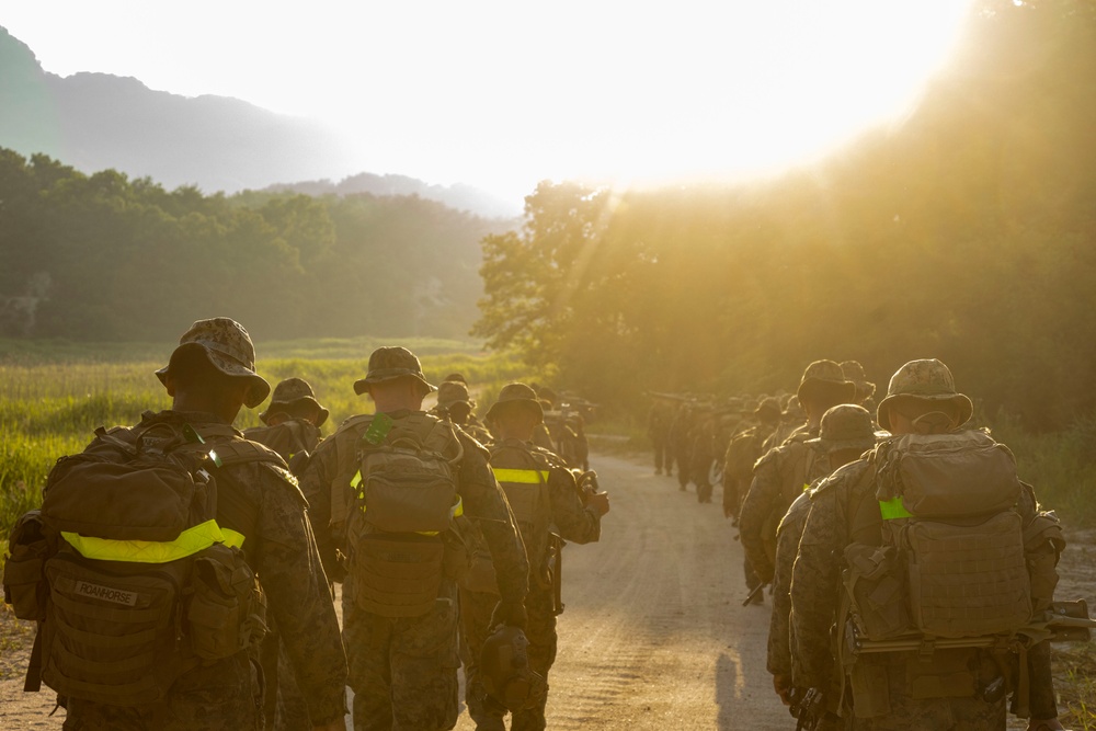 U.S. Marines execute 81mm mortar range during Korea Viper 24.2