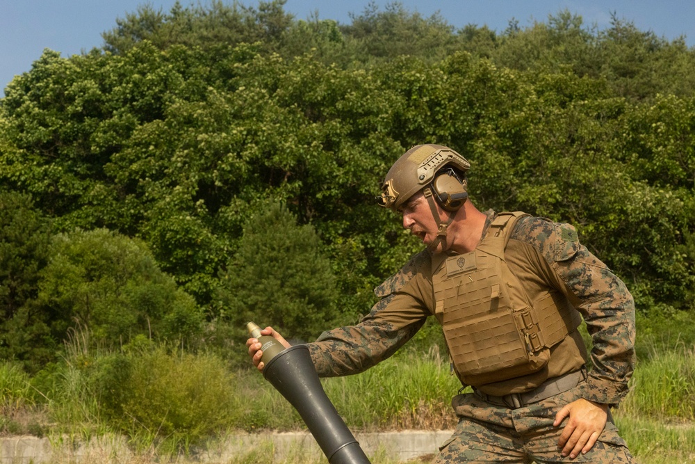 U.S. Marines execute 81mm mortar range during Korea Viper 24.2