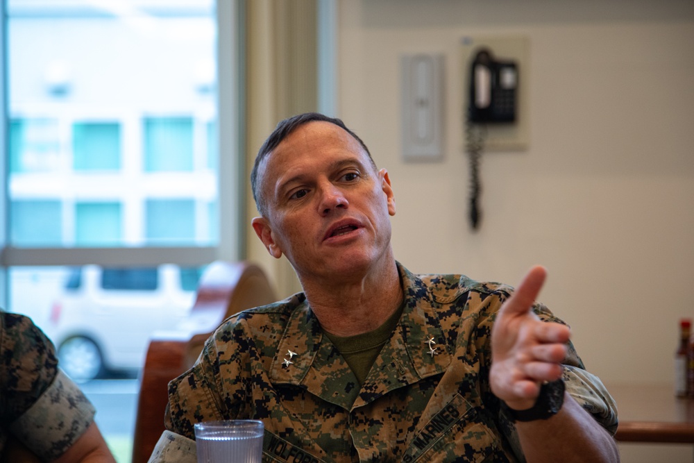 MCIPAC CG Visits MCAS Iwakuni