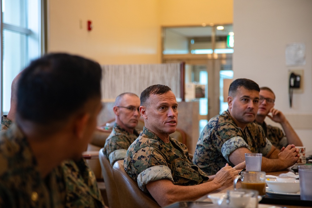 MCIPAC CG Visits MCAS Iwakuni