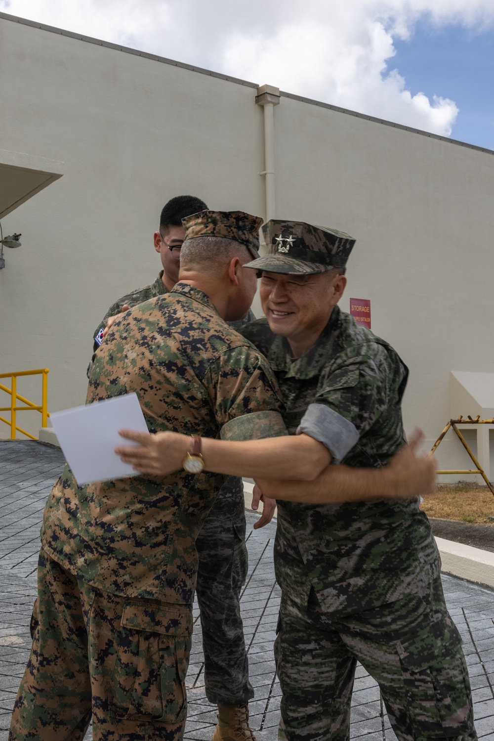 ROK General visits Camp Kinser