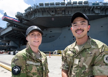 New Zealand Army Dentists working onboard USS Carl Vinson