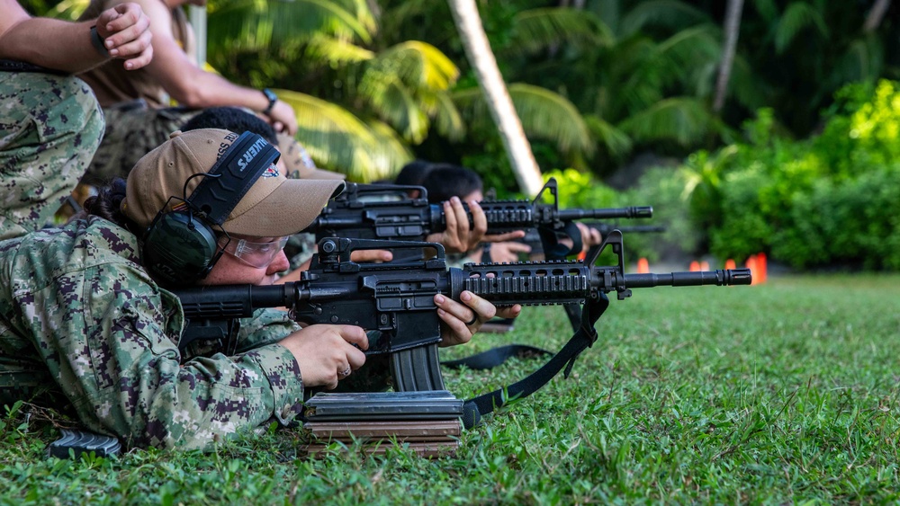 USS Russell (DDG 59) security reaction force bravo weapons qualifications