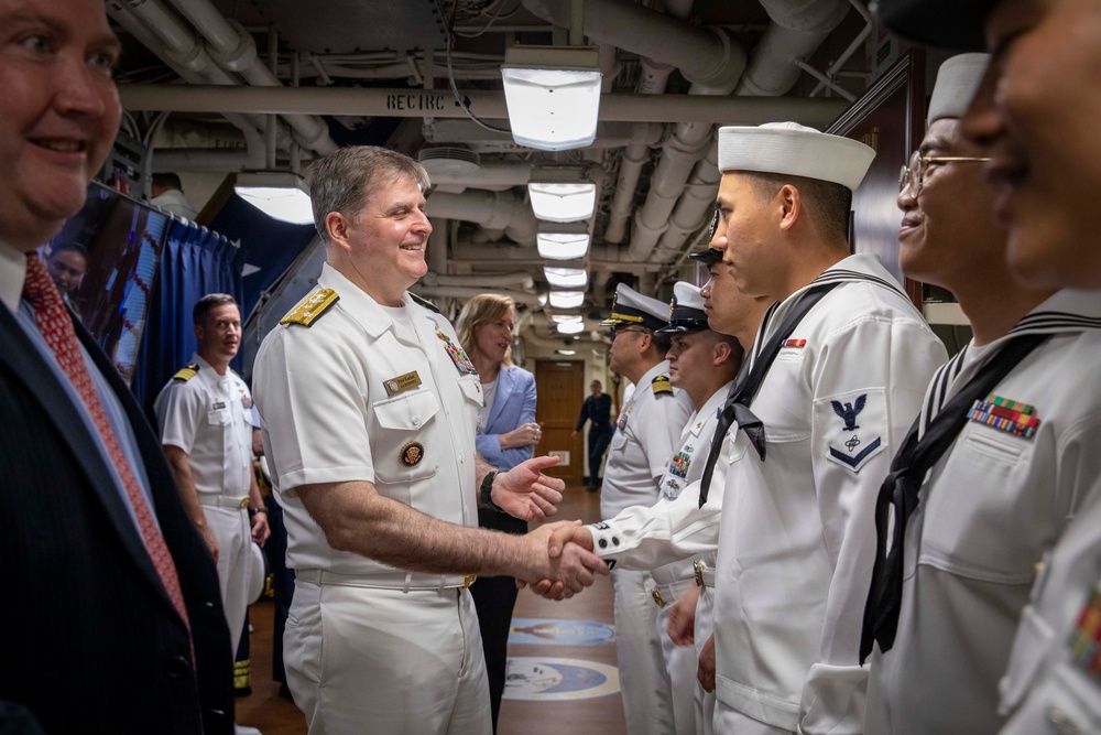 US Ambassador to Vietnam Meets with C7F Aboard USS Blue Ridge