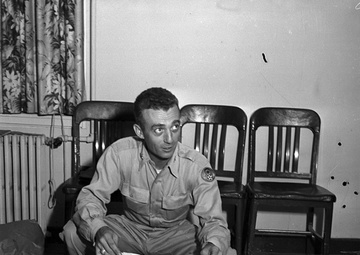 Intelligence Agents Investigate UFOs in Roswell (7 JUL 1947)