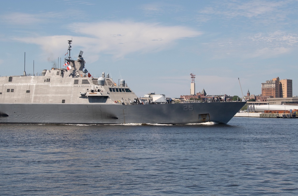 USS Marinette (LCS 25) Arrives