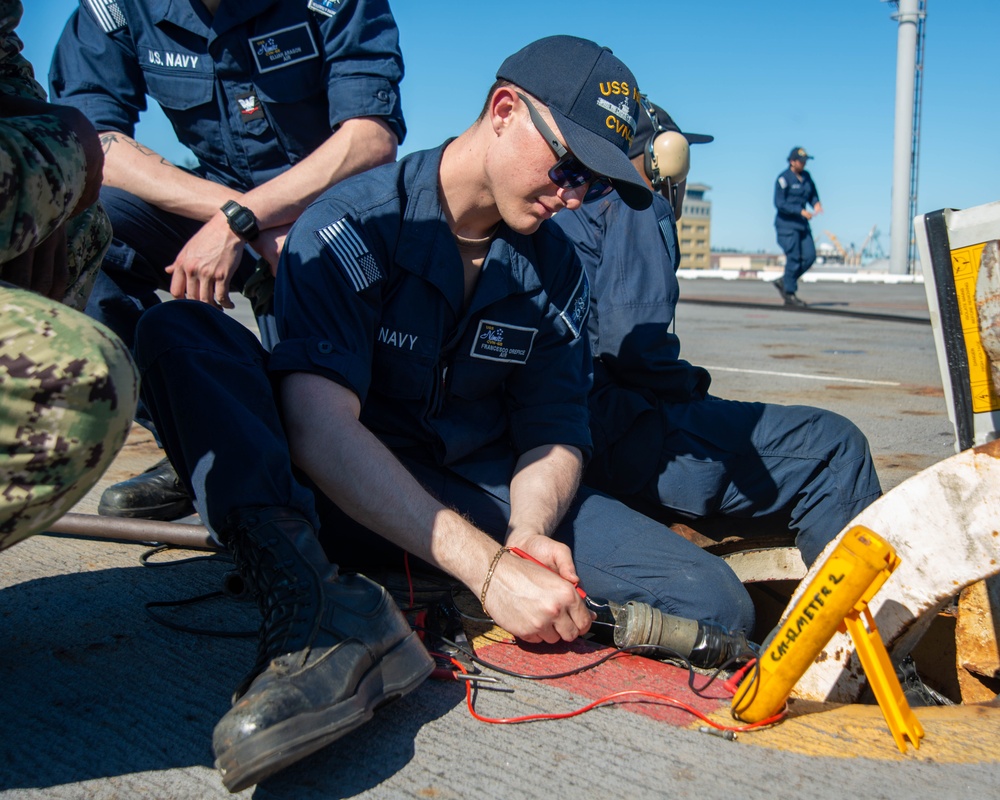 Sailor Troubleshoots Valve