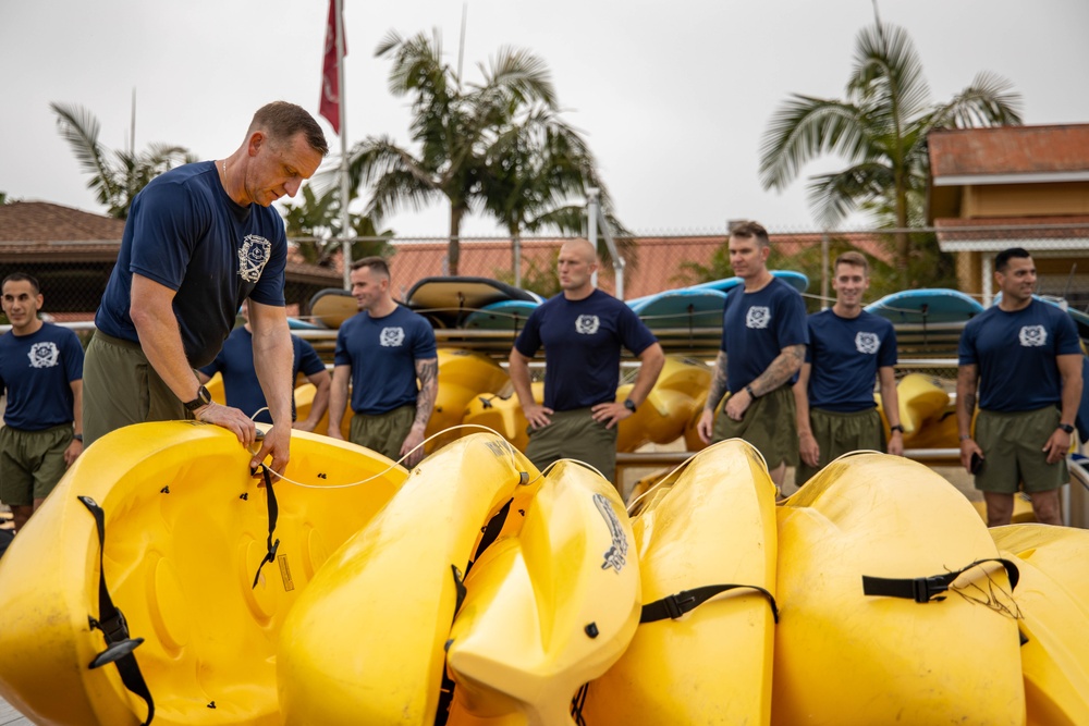 DVIDS - Images - Kayak Team-Building Event With 3rd Recruit Training ...