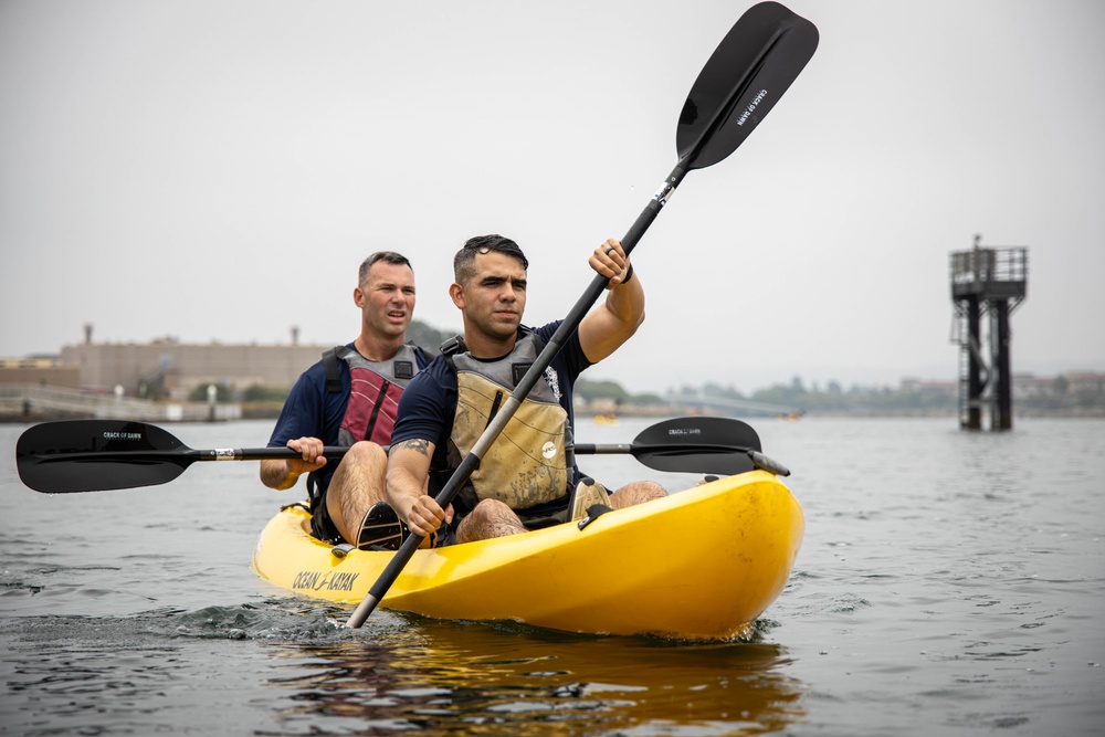 Kayak Team-Building Event With 3rd Recruit Training Battalion