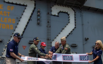 USO Center unveiled aboard USS Abraham Lincoln