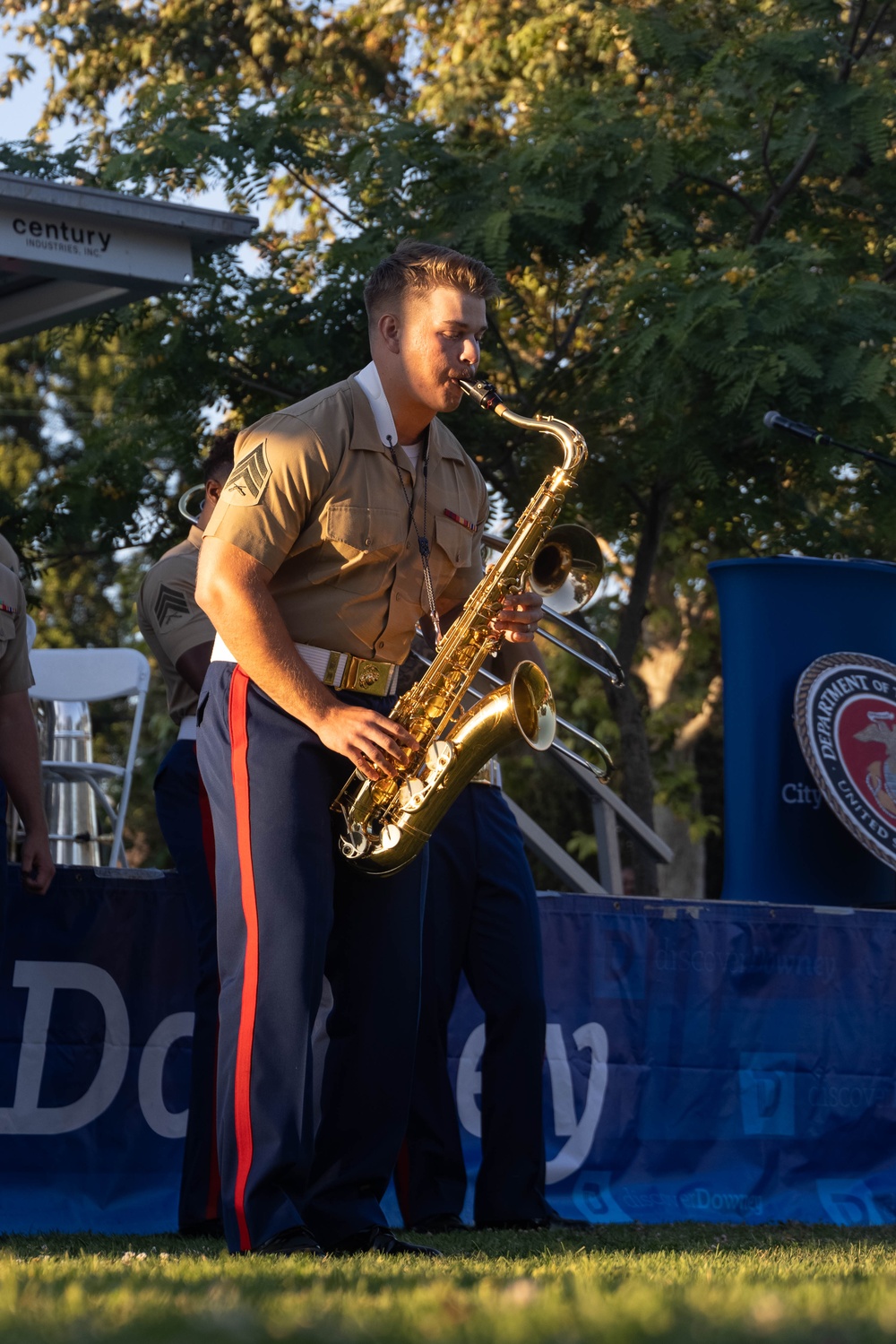 1st MARDIV Band performs at Downey Concerts Under the Stars