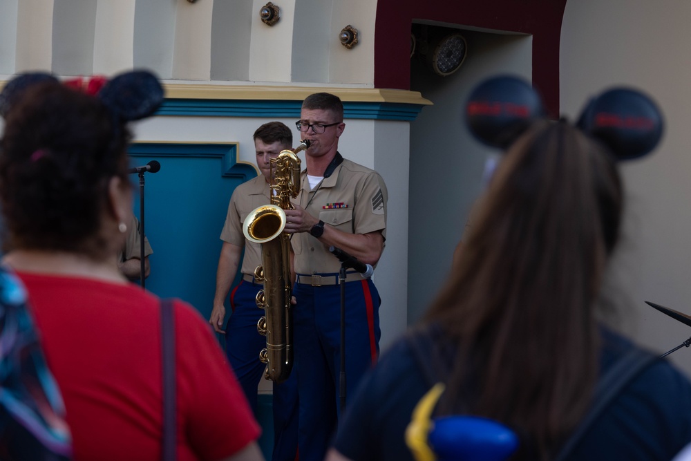 1st MARDIV Band performs at Disneyland for Independence Day