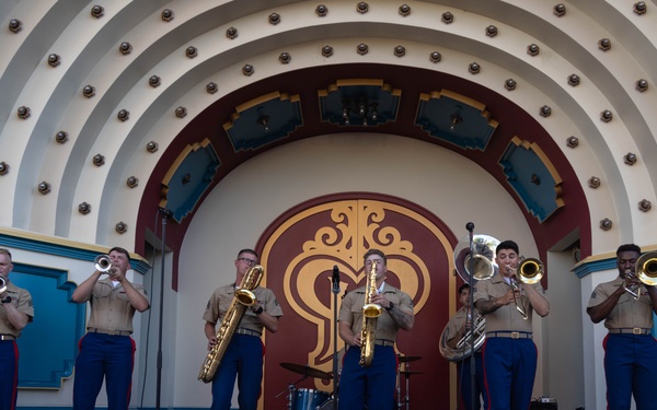 1st MARDIV Band performs at Disneyland for Independence Day