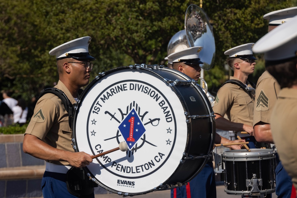 1st MARDIV Band performs at Disneyland for Independence Day