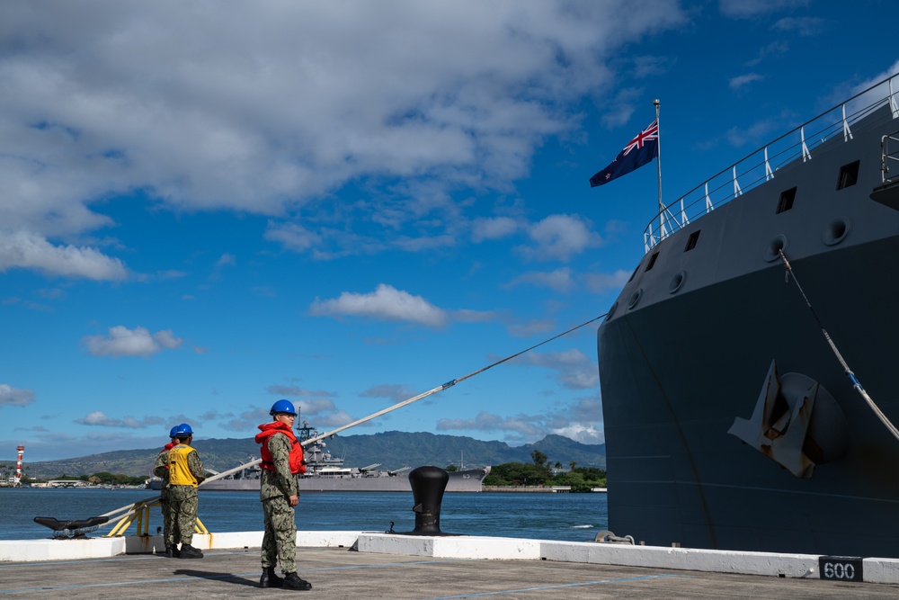 HMNZS Aotearoa prepares to go underway at RIMPAC 2024