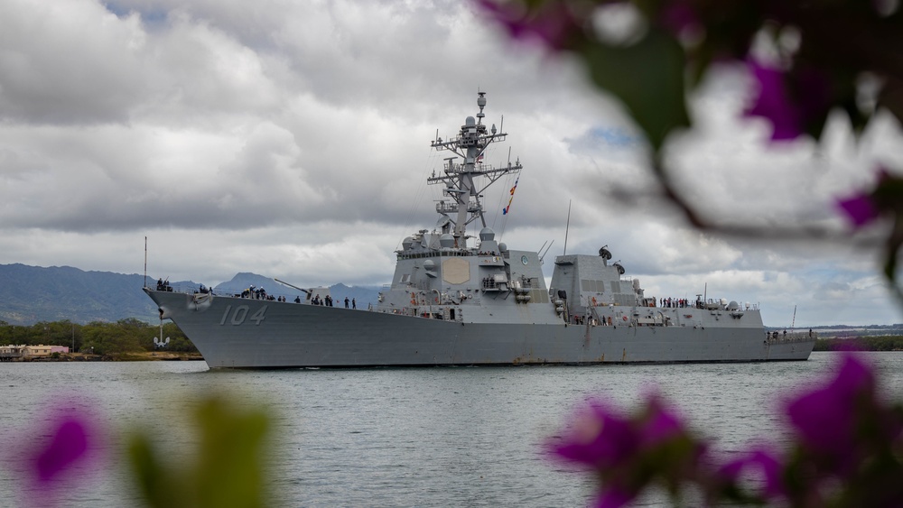 USS Sterett departs to begin Force Integration Phase at RIMPAC 2024
