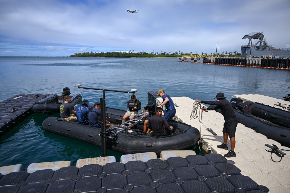 7th Engineer Dive Detachment Sonar Training