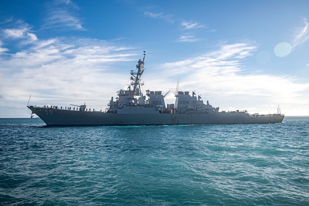 USS Russel (DDG 59) Arrives in Diego Garcia