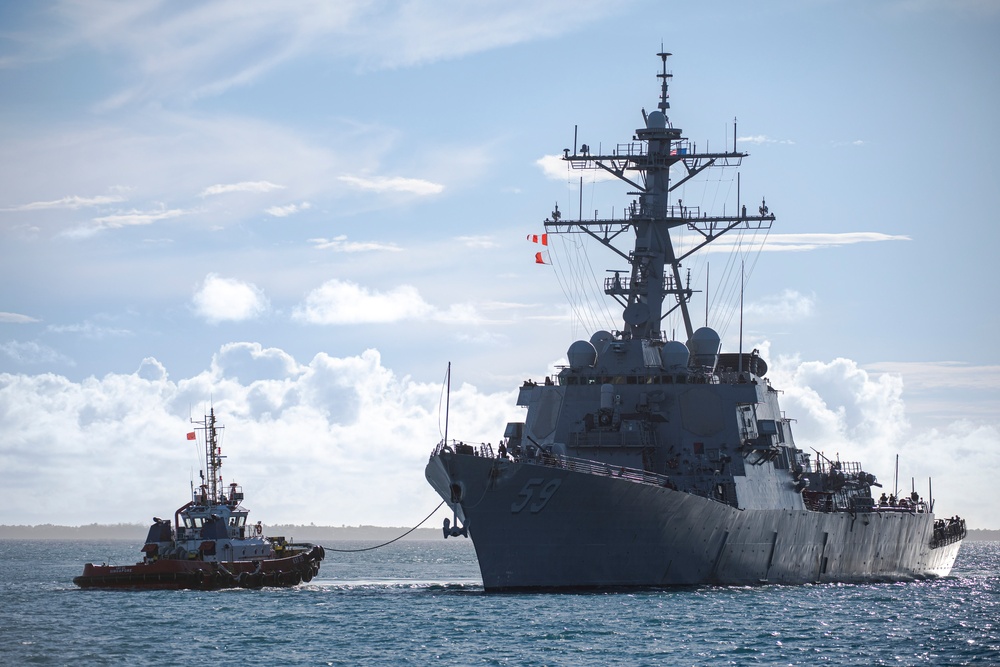 USS Russel (DDG 59) Arrives in Diego Garcia