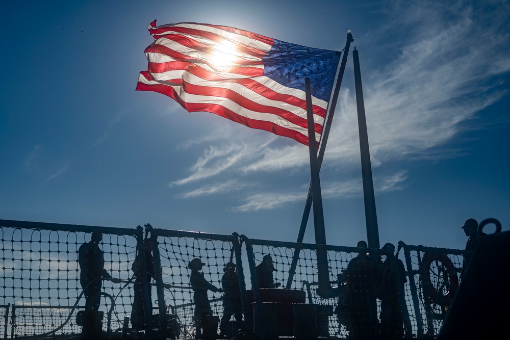 USS Russel (DDG 59) Arrives in Diego Garcia