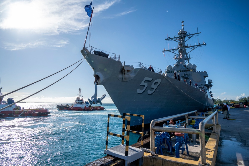 USS Russel (DDG 59) Arrives in Diego Garcia