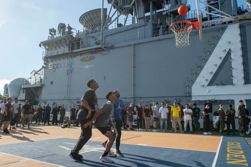 Boxer Hosts 4th of July Steel Beach Picnic