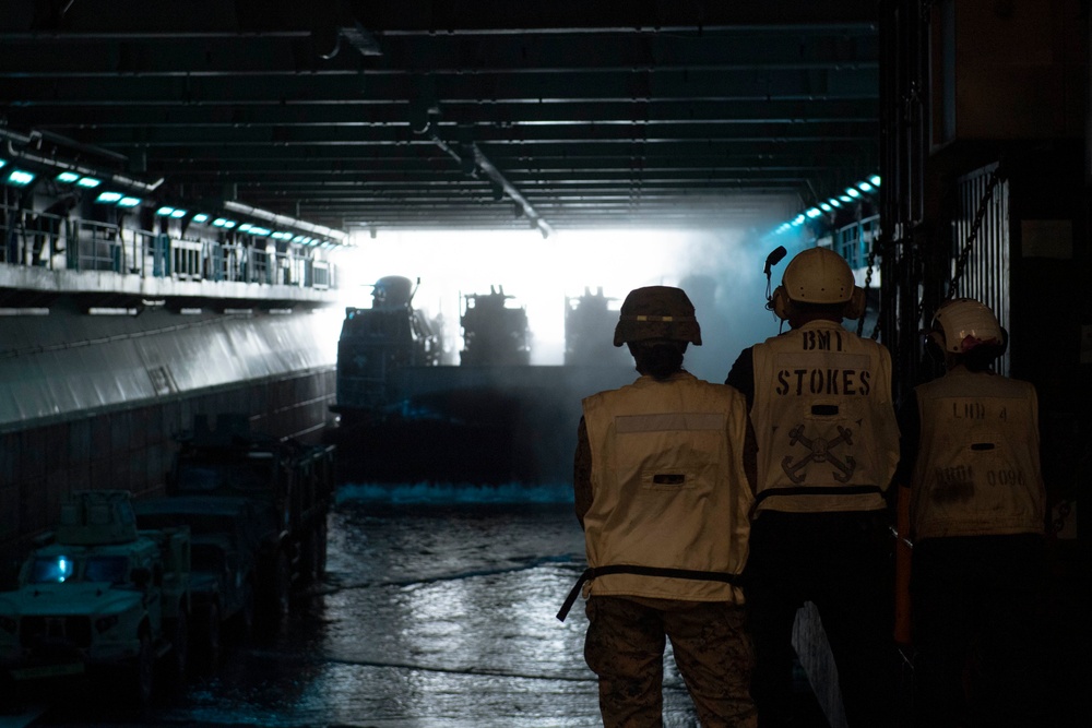 Boxer LCAC Amphibious Operations
