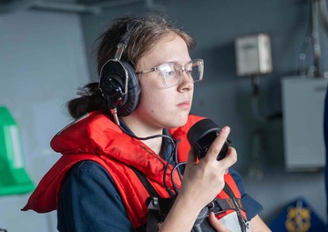 George Washington conducts Replenishment at Sea