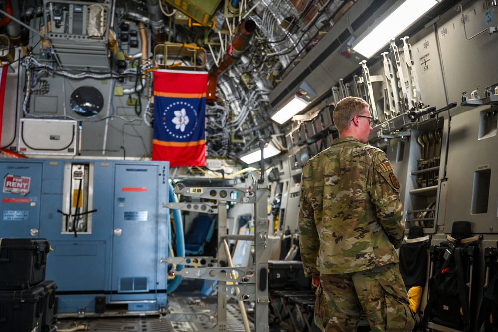 USAFA Cadets visit 521 AMOW during summertime Operations Air Force Program