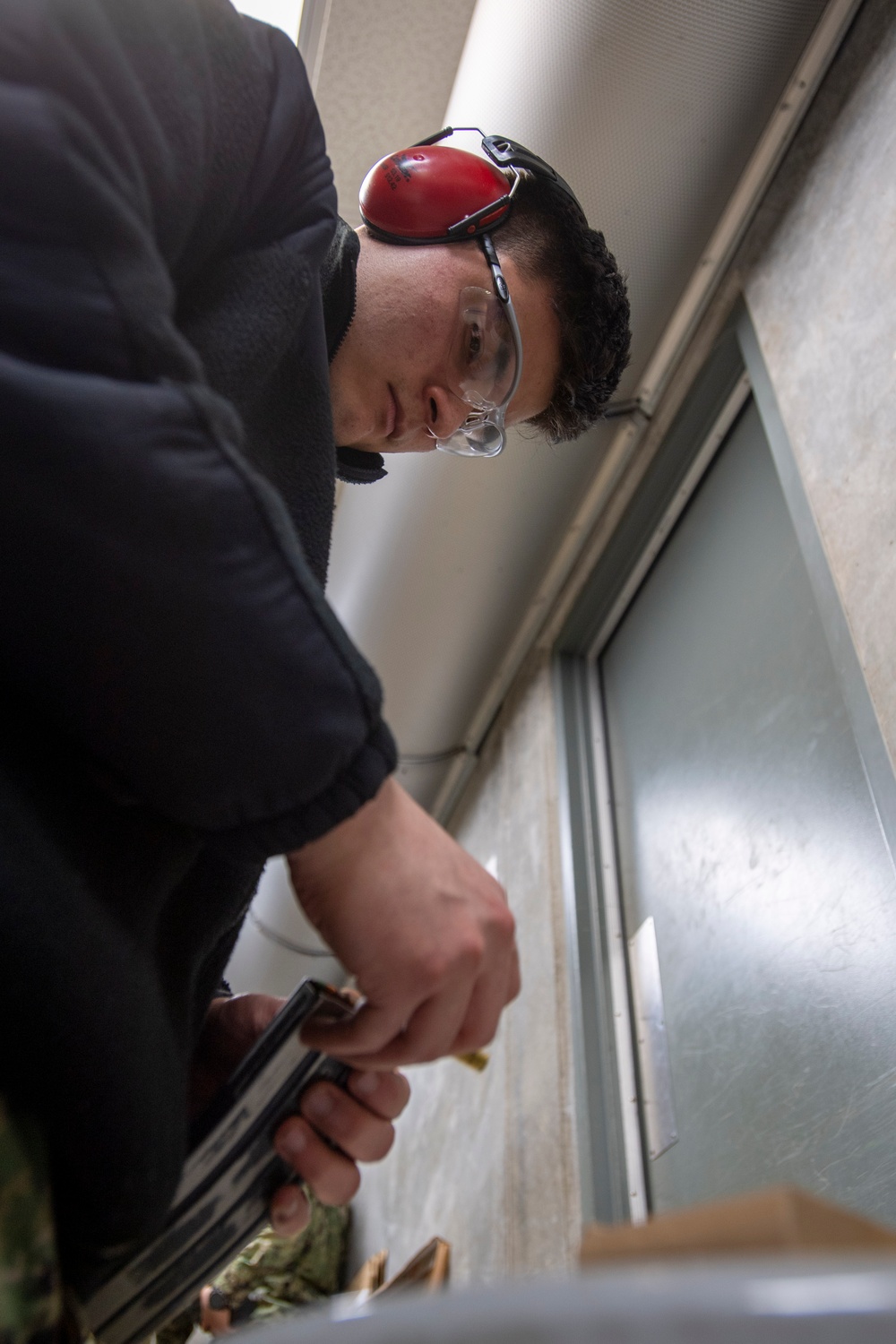 Sailor Reloads A Magazine