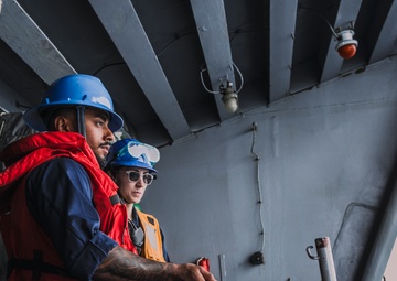 George Washington conducts Replenishment at Sea