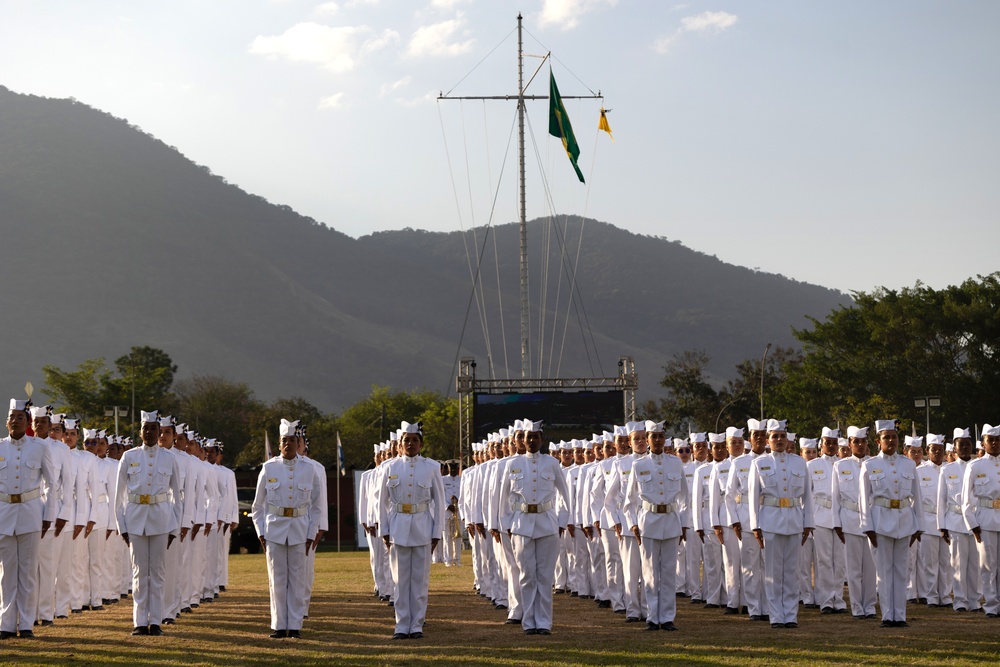 Historic Milestone: First Women Graduate from Brazilian Naval Infantry Basic Training