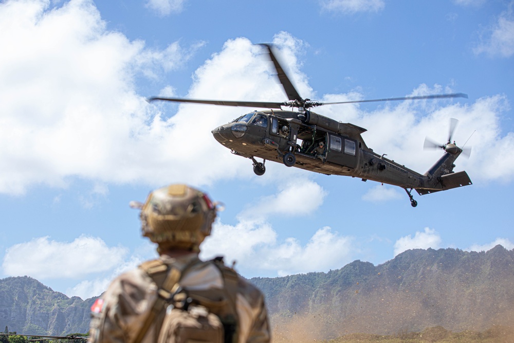 25th Combat Aviation Brigade supports U.S. Naval Special Warfare operators fast rope training during RIMPAC 2024