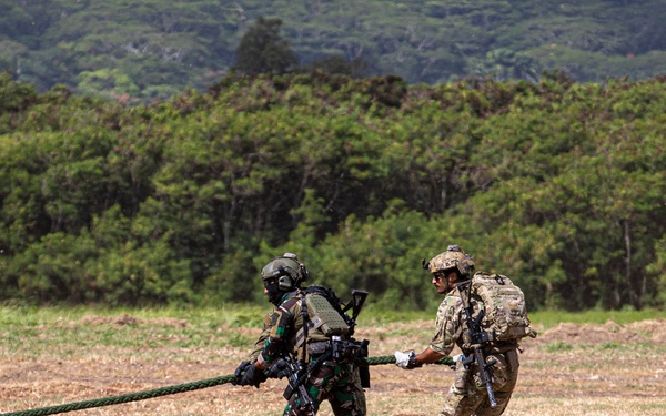 25th Combat Aviation Brigade supports U.S. Naval Special Warfare operators fast rope training during RIMPAC 2024