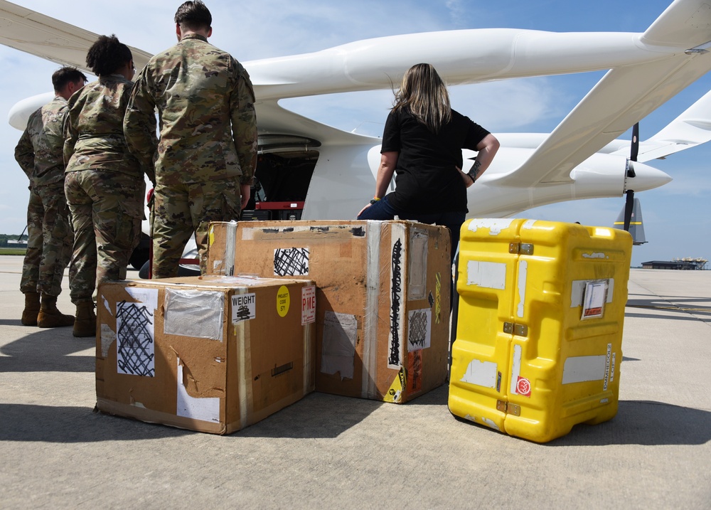 All-Electric Fixed-Wing Offloads Cargo at JB MDL