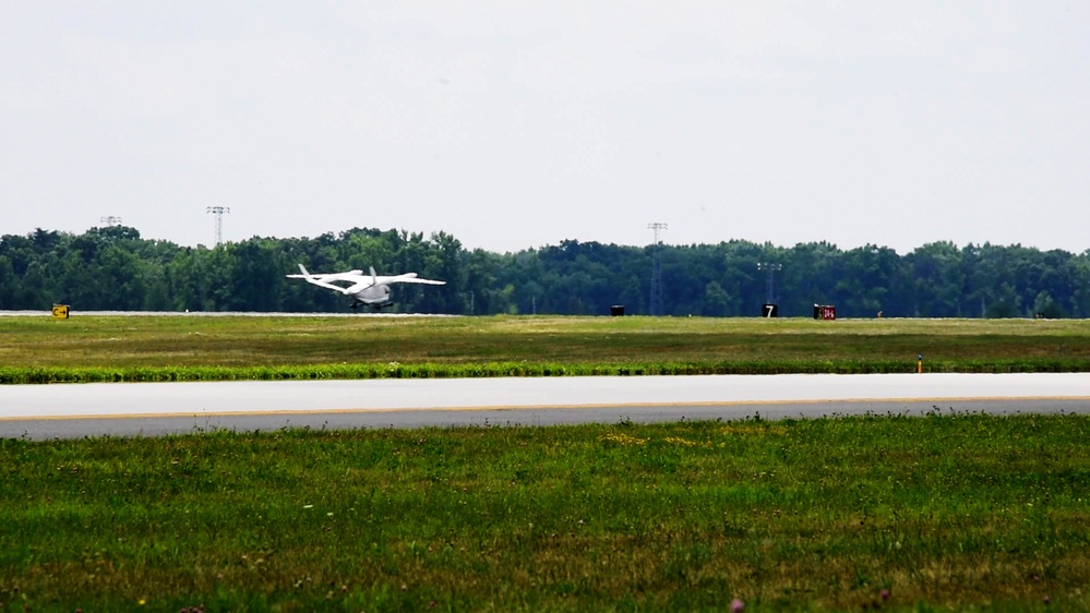 All-Electric Fixed-Wing Offloads Cargo at JB MDL