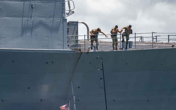 NSW Trains with Partner Forces during RIMPAC 2024