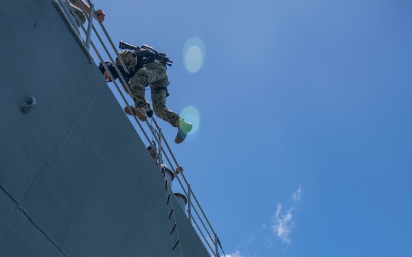 NSW Trains with Partner Forces during RIMPAC 2024