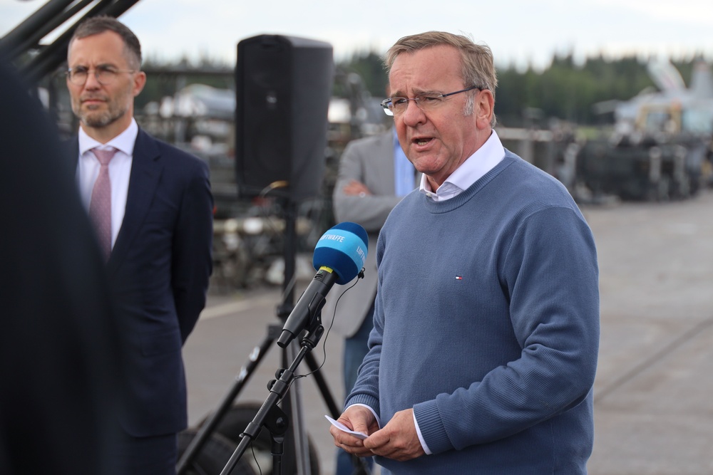 Arctic Defender | German Minister of Defence Tours Aircraft Static Display